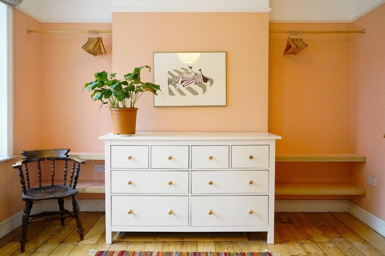 Stunning 3-bedroom Townhouse In Superb Location * Londra