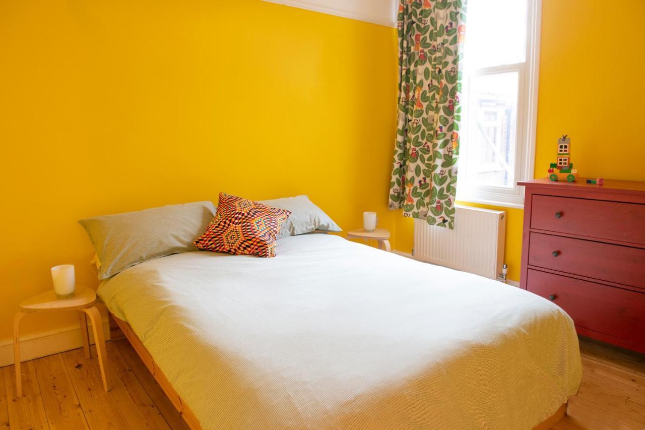 Stunning 3-bedroom Townhouse In Superb Location * Londra